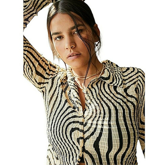Urban Outfitters Tops - Urban Outfitters Button Up Top Slim Fit Black Cream 90s Petra Swirl Long Sleeve